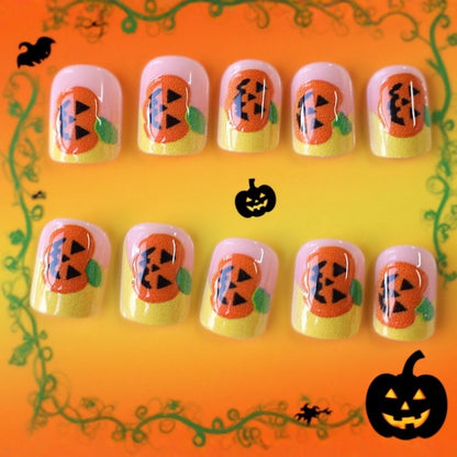 Verspielte Halloween-Kürbis-Nagelkunst Brehn