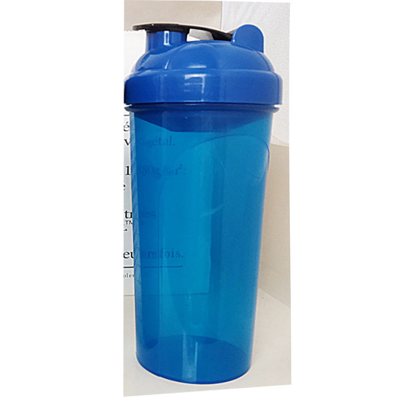 Unisex Shakerflasche im zeitlosen Design mit praktischer Ausgießöffnung Brehn