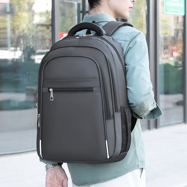 Professioneller Multi-Compartment Laptop-Rucksack Brehn