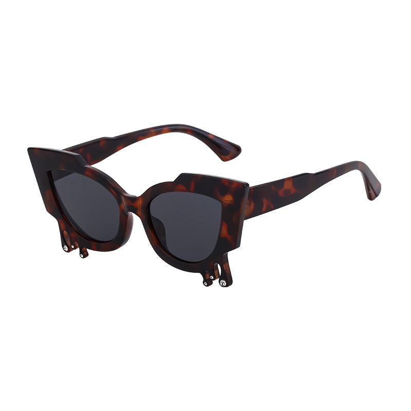 Damen Exklusive Katzenaugen-Sonnenbrille mit kunstvollen Details Brehn