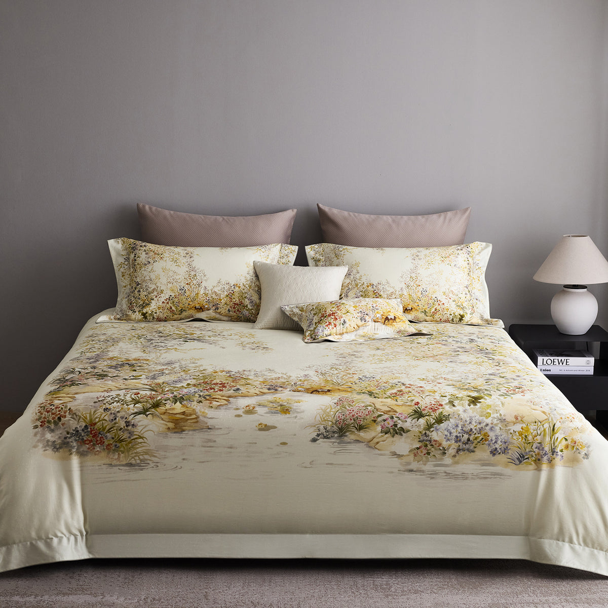 Bettwäsche-Garnitur aus Baumwollsatin mit feinem Aquarell-Blumenprint und Hotelverschluss Brehn