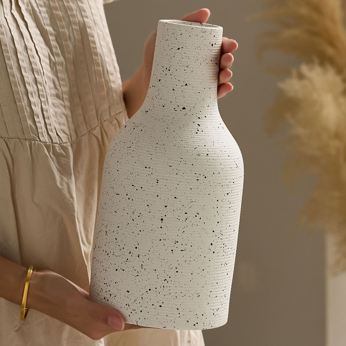 Elegante und Kunstvolle Keramikvase Brehn