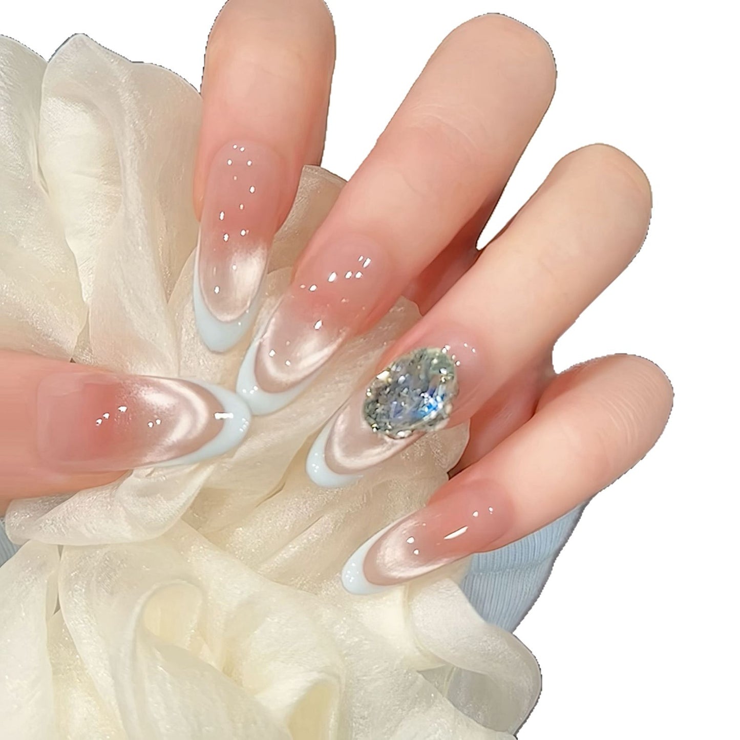Kunstnägel mit Glamourösen Akzenten Brehn