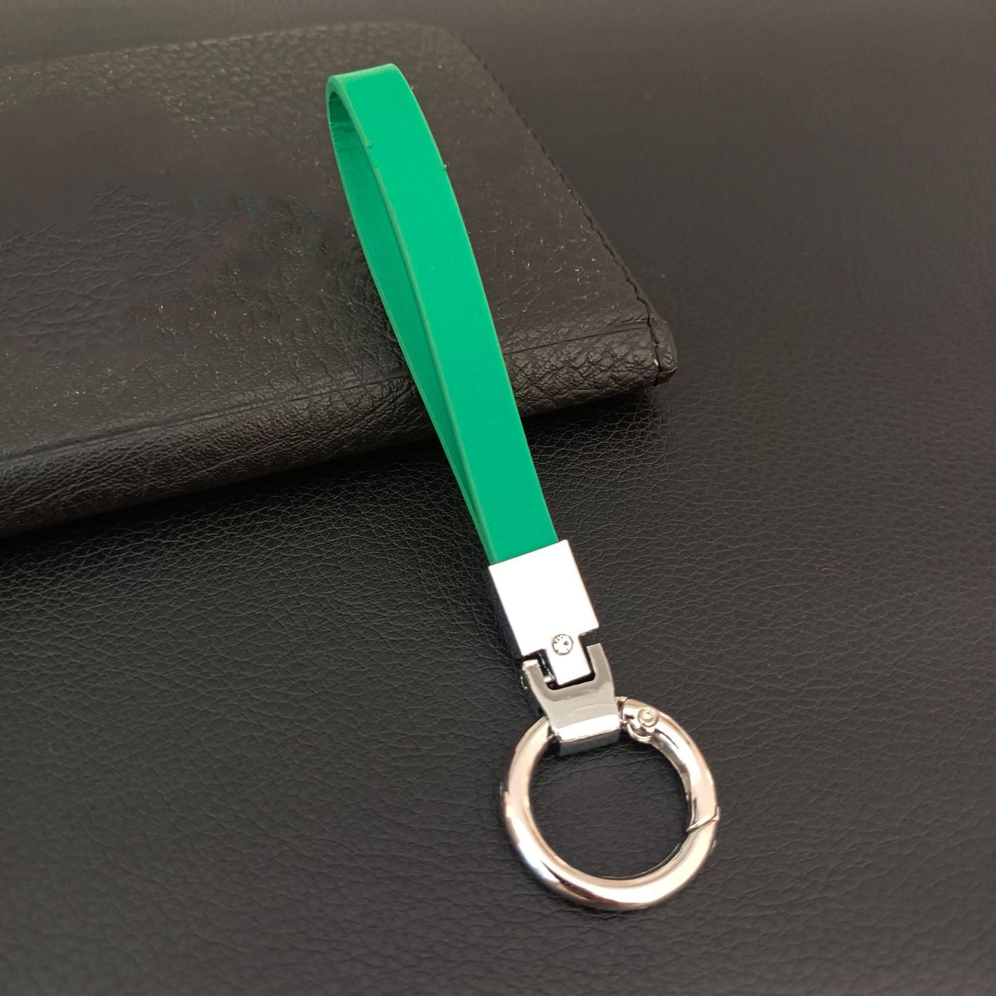 Eleganter Leder-Schlüsselanhänger Halter Brehn