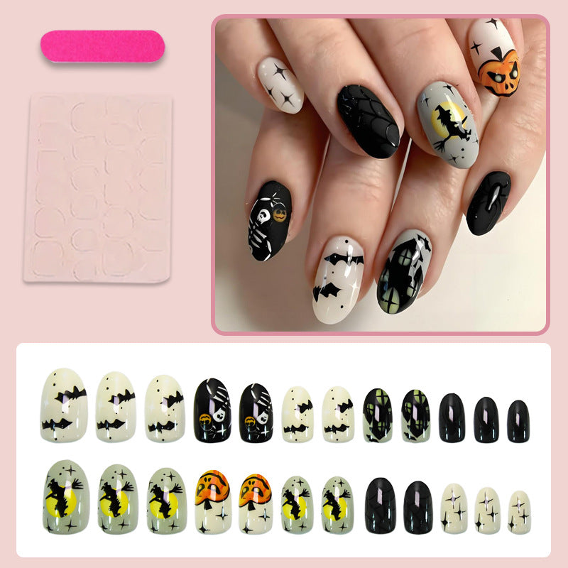 Kunstnagelset mit einzigartigen Spukmotiven Brehn