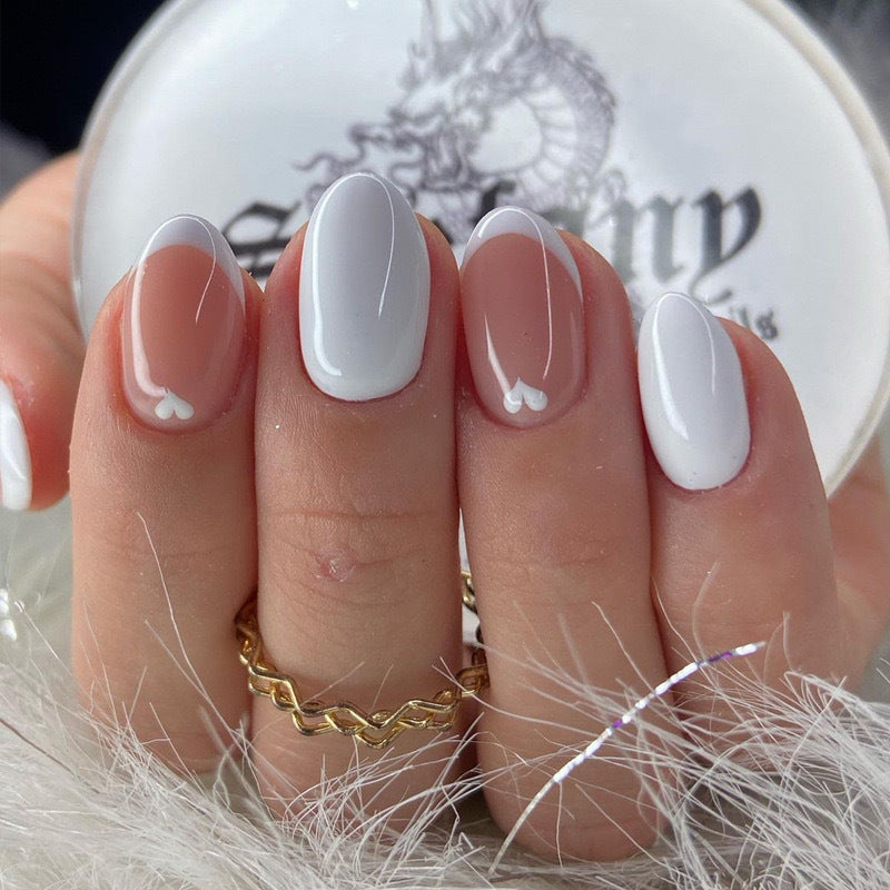 Kunstnagelset mit kreativem Herzmotiv Brehn