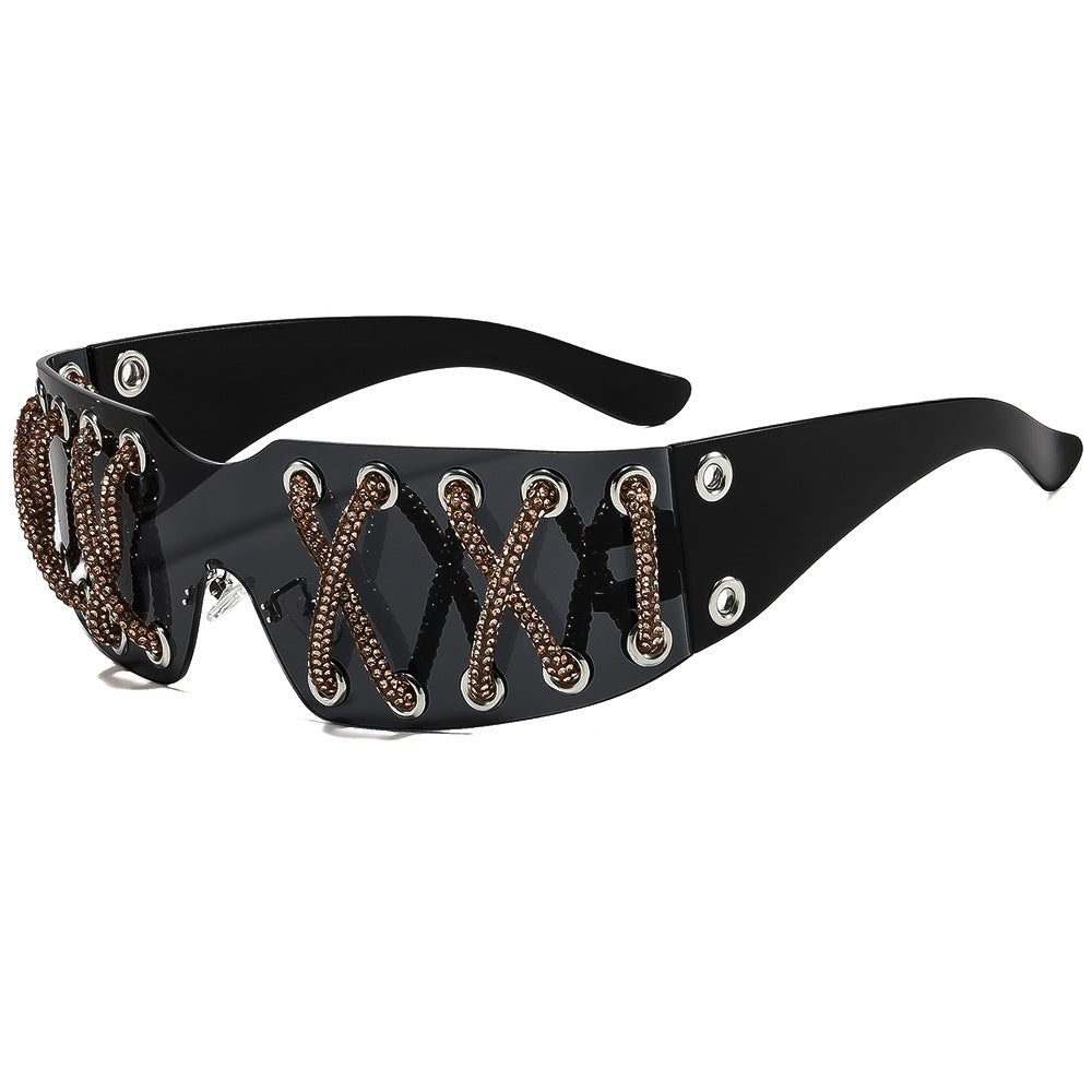 Damen futuristische Design-Sonnenbrille mit einzigartigem Dekor Brehn
