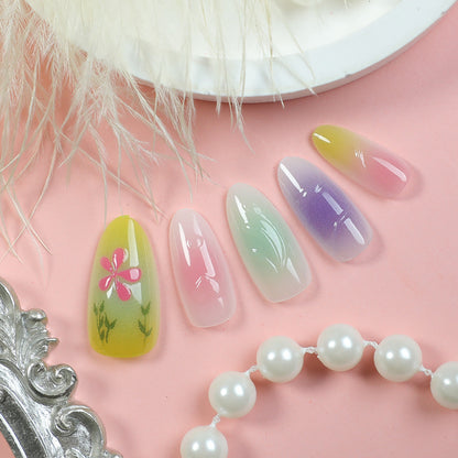 Künstlerisches Press-On Nail Set mit floralem Design