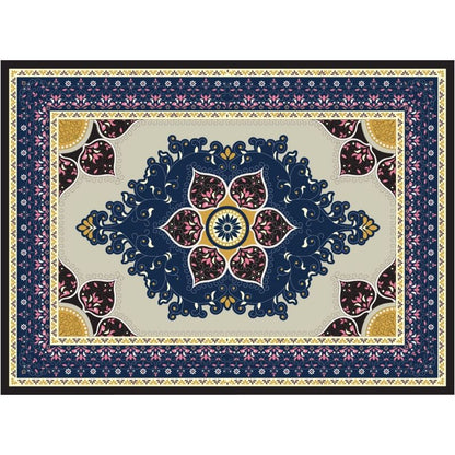 Traditioneller floraler Musterbereichsteppich