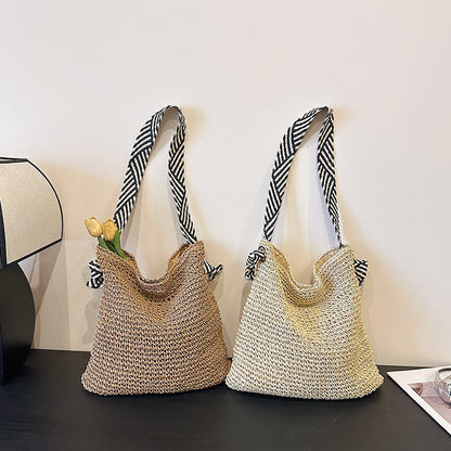 Gewebte Strohtasche für den Strand