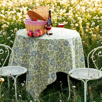 Rechteckige Tischdecke im Landhausstil aus Baumwollmischgewebe mit floralem Allover-Print Brehn