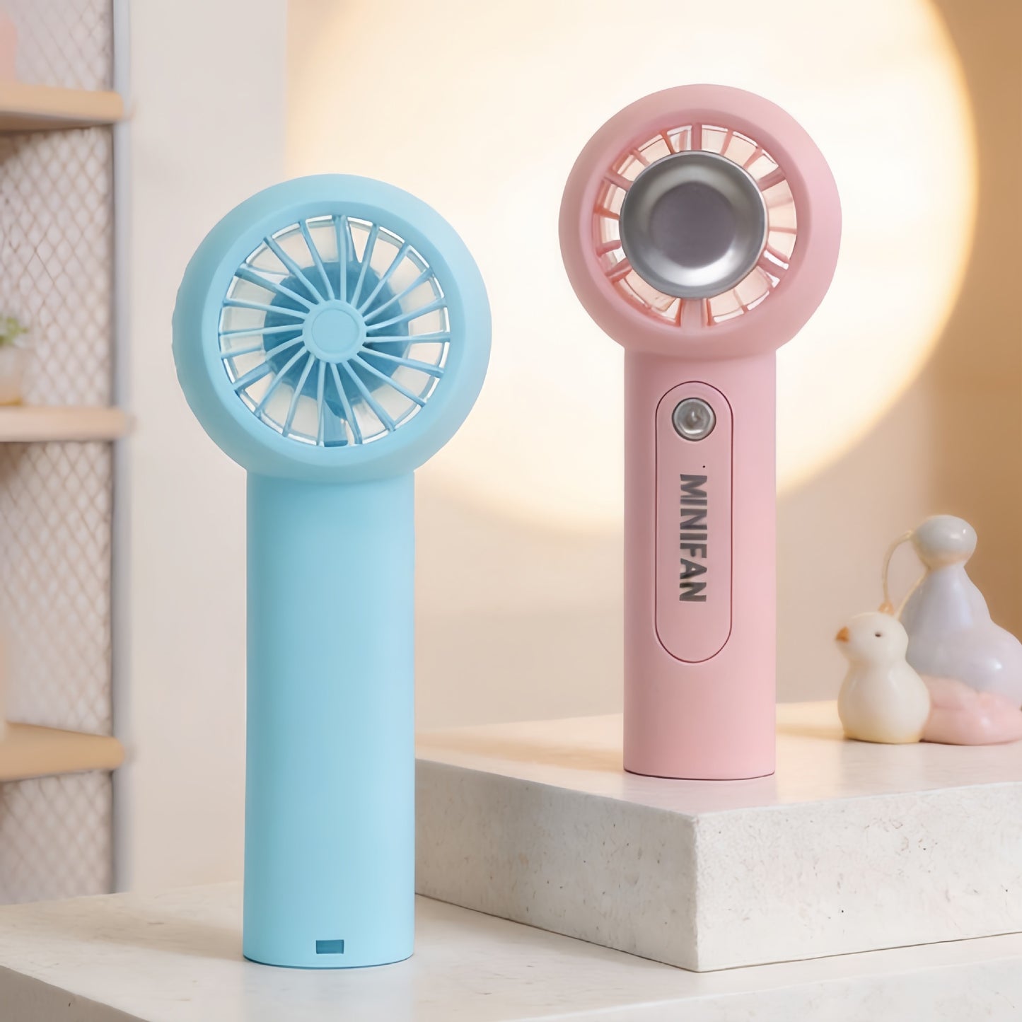 Damen Tragbarer Mini-Handventilator mit USB-Ladefunktion und ergonomischem Design Brehn