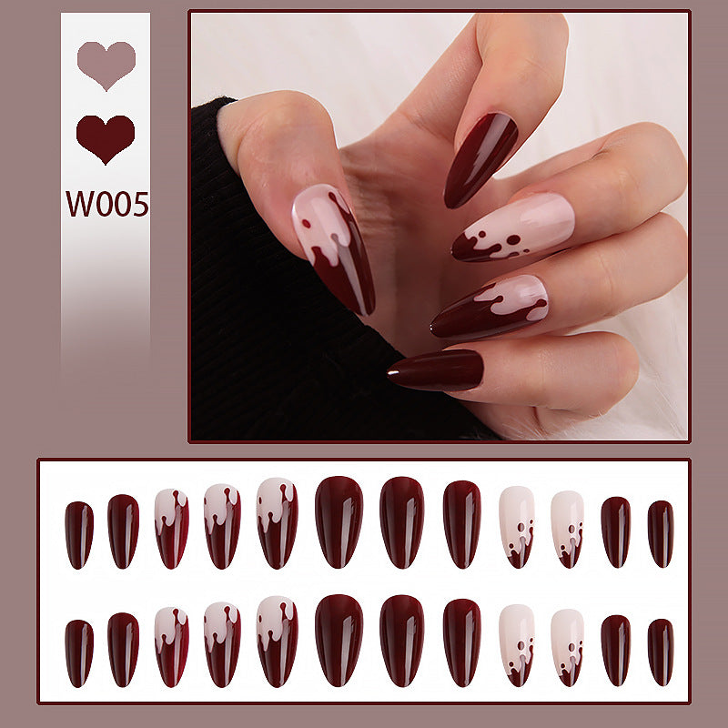 Kunstvolle Nagelspitzen mit Tropfen-Design Brehn