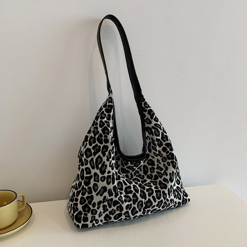 Stylische Leopardenmuster-Hobo-Tasche Brehn
