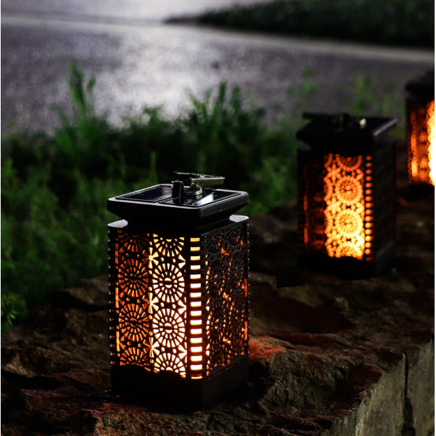 Solarbetriebene dekorative Metalllaterne mit flackerndem LED-Flammeneffekt Brehn