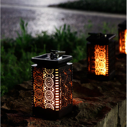 Solarbetriebene dekorative Metalllaterne mit flackerndem LED-Flammeneffekt Brehn