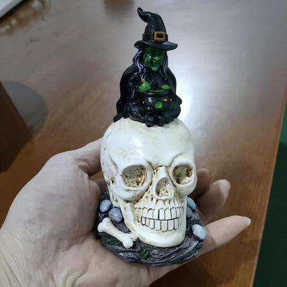 Gruselige Hexen-Kopf Statue Brehn