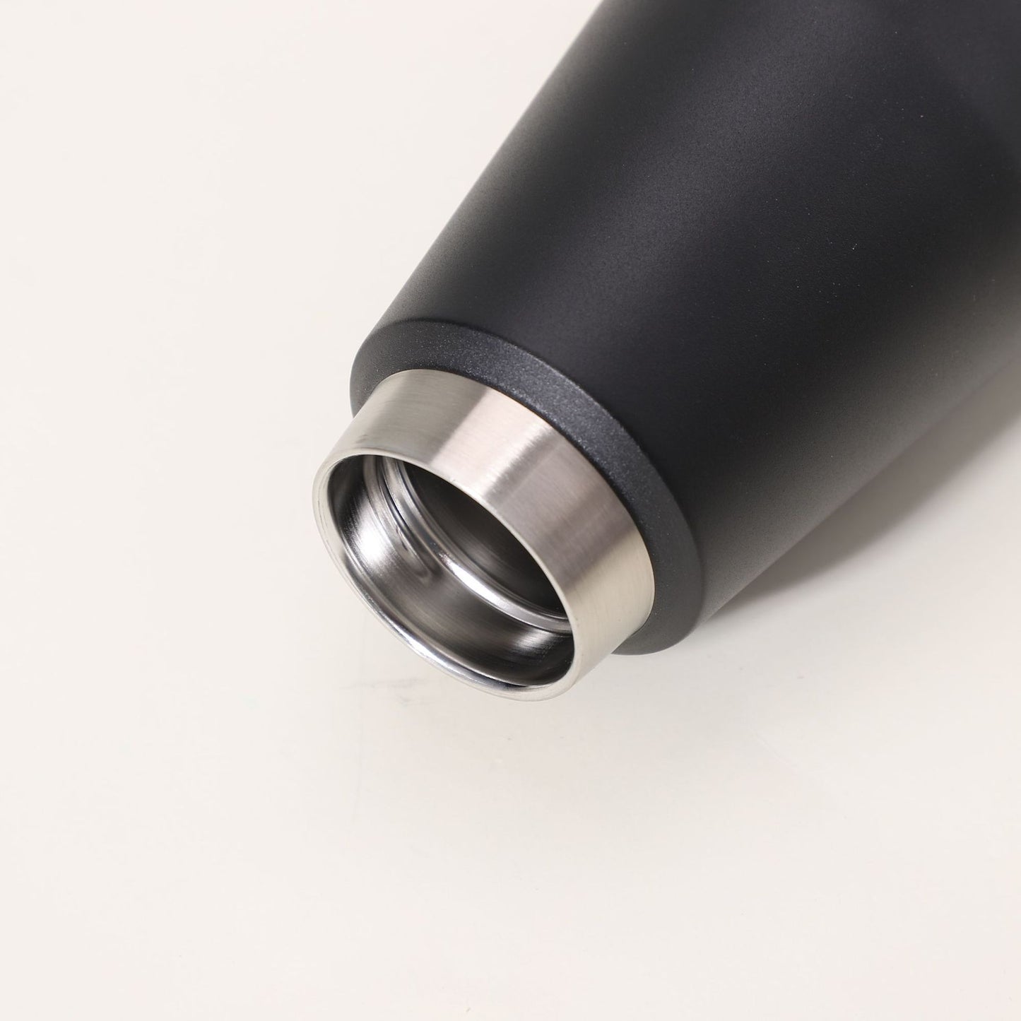 Damen stylische Isolierflasche mit ergonomischem Tragegriff Brehn