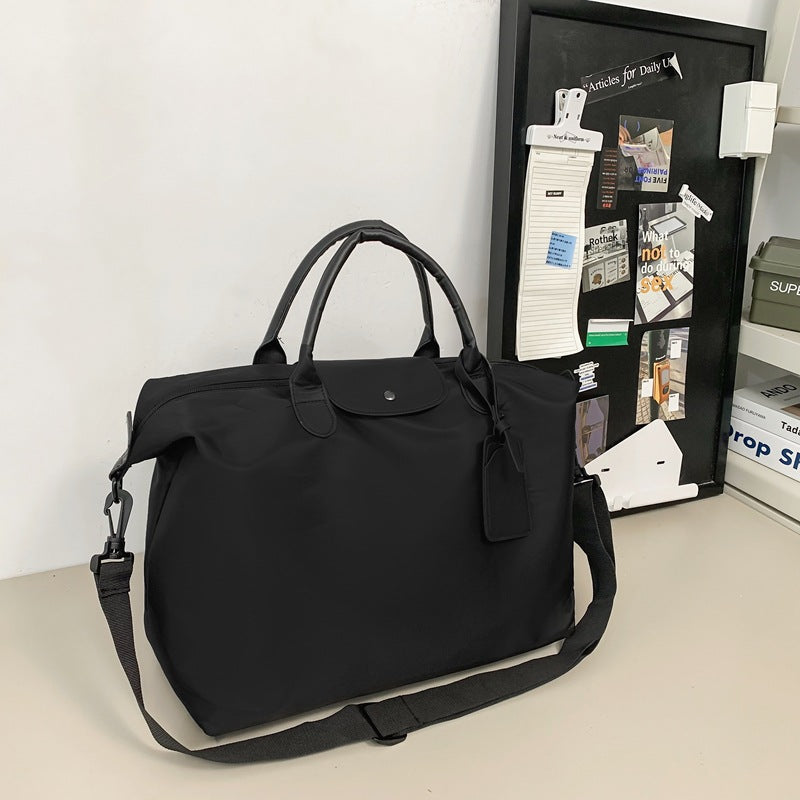 Damen Reisetasche mit hochwertigem, wasserabweisendem Material und integrierter Innentaschenorganisation Brehn