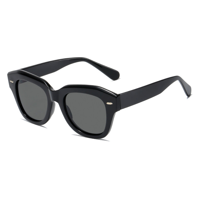 Damen stylische Sonnenbrille im modernen Design mit transparentem Rahmen Brehn