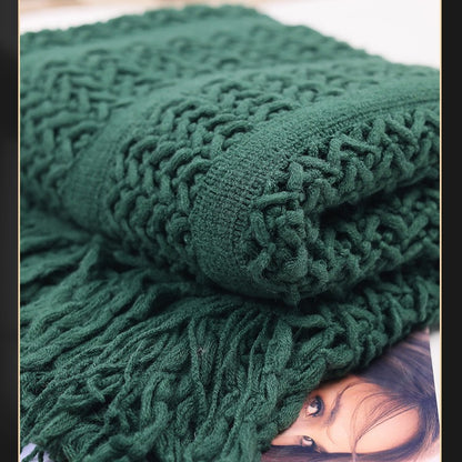 Handgefertigte strukturierte Strickdecke Brehn