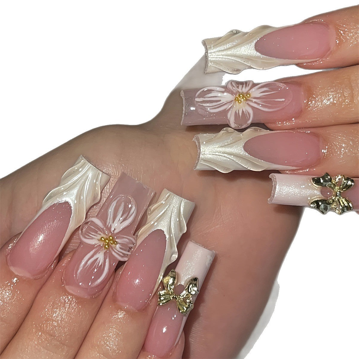 Kunstnagelset mit floralen Details Brehn