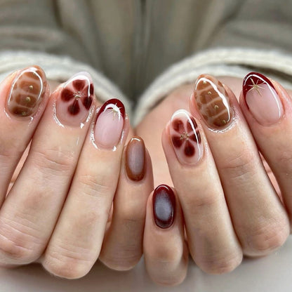 Kunstvolle Nagelkunst im modernen Stil Brehn
