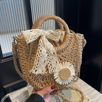 Handgefertigte gewobene Blumen-Akzent-Tasche