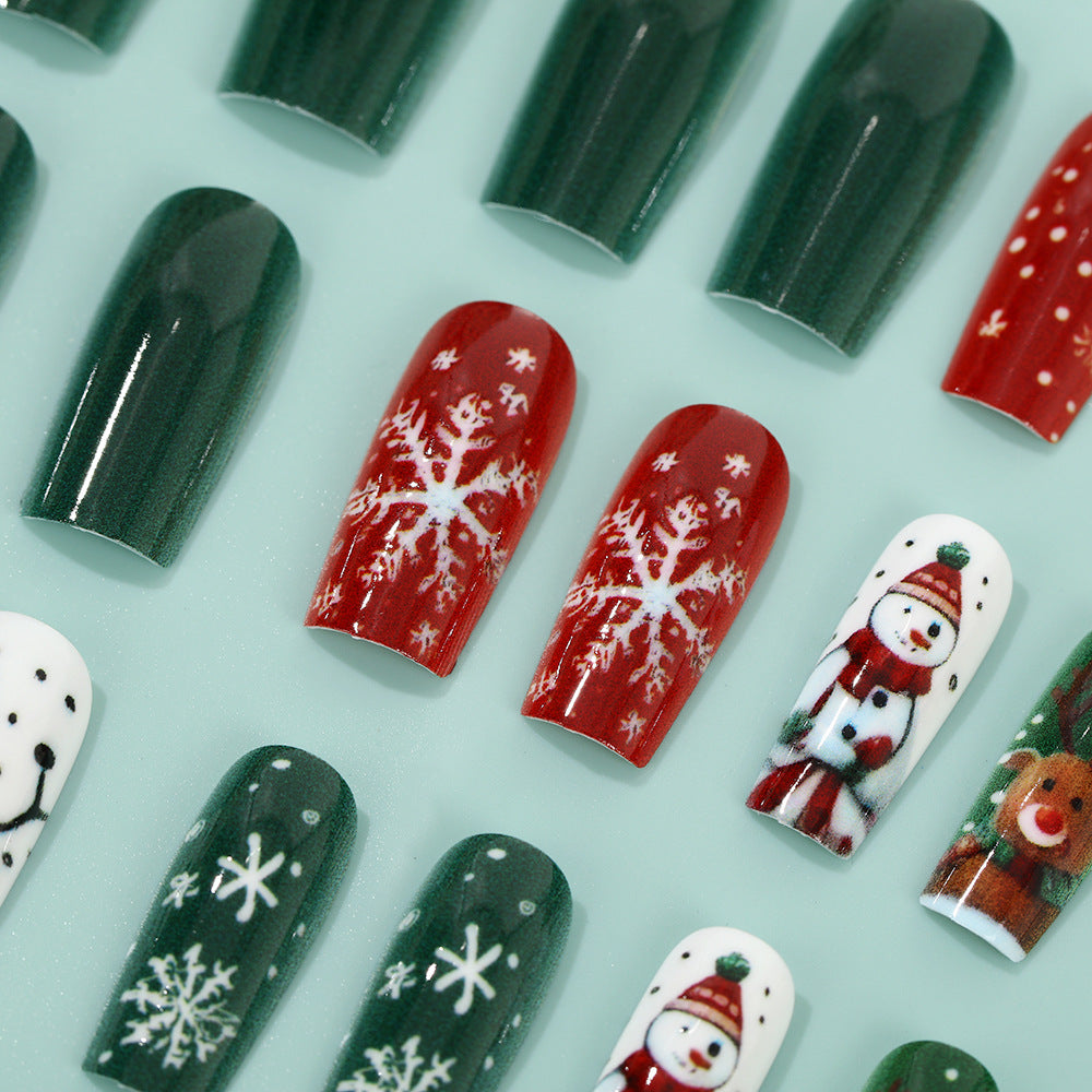 Festliche Kunstnägel mit winterlichen Motiven Brehn