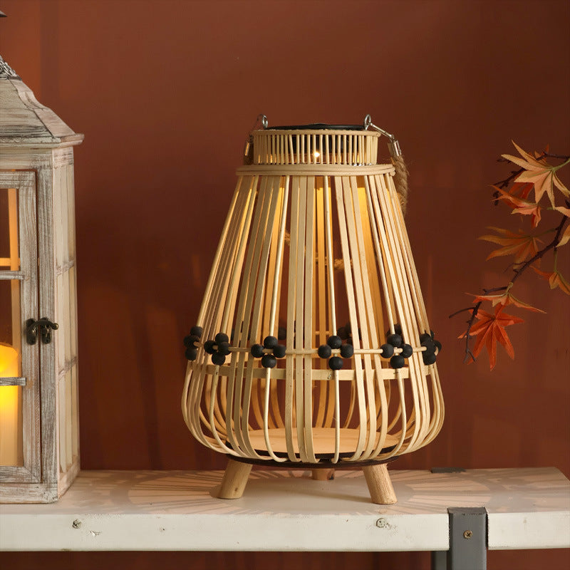 Dekorativer Lichtspender mit natürlichem Rattan Brehn