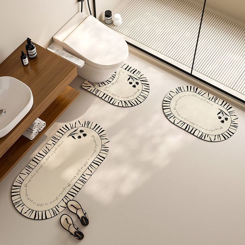 Elegantes Floraldesign-Badematten-Set Brehn