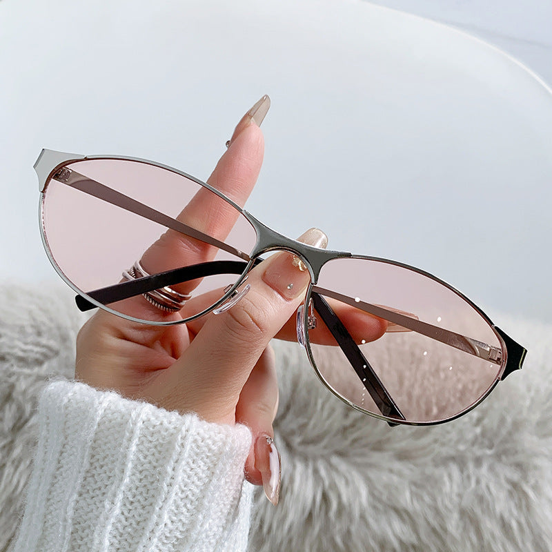 Stylische Vintage-inspirierte Brille