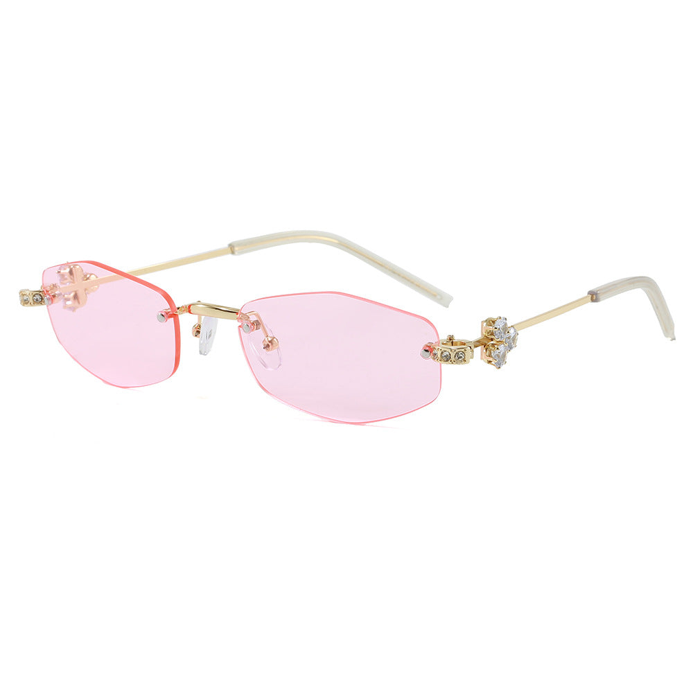 Modische Sonnenbrille Im Eleganten Rechteckdesign mit Blumigen Details Brehn