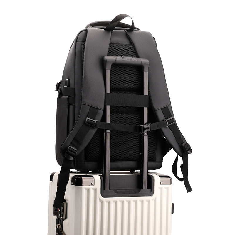 Technologisch verbesserter Alltags-Rucksack Brehn