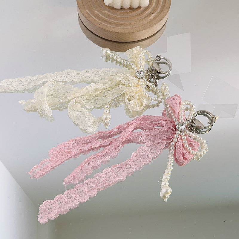 Eleganter mit Perlen verzierter Charm-Schlüsselanhänger Brehn