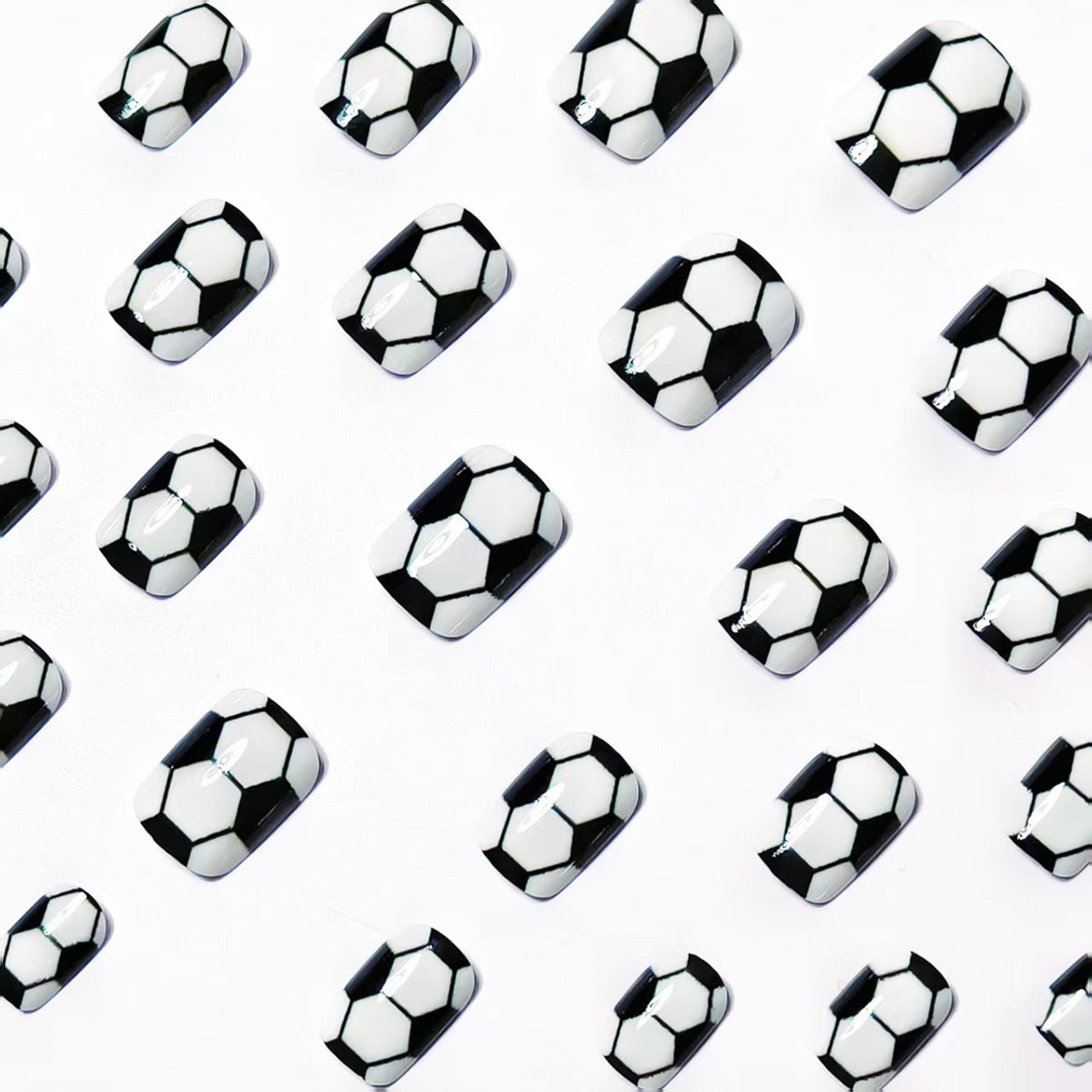 Kunstnägel Im Fußball-Design Brehn