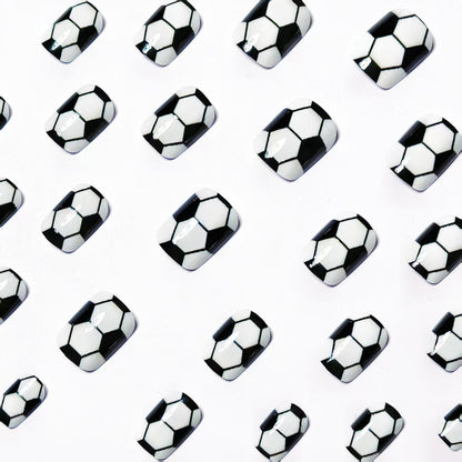 Fußball-inspirierte Nagelkunst Brehn