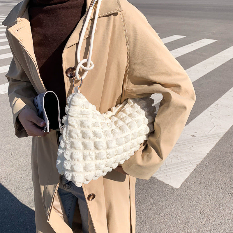 Strukturierte Plüsch-Handtasche