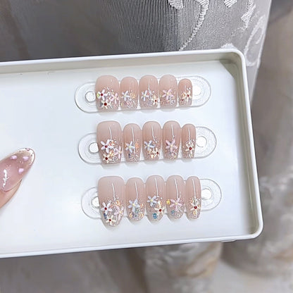 Blumeninspiriertes dekoratives Press-On-Nagel-Set Brehn