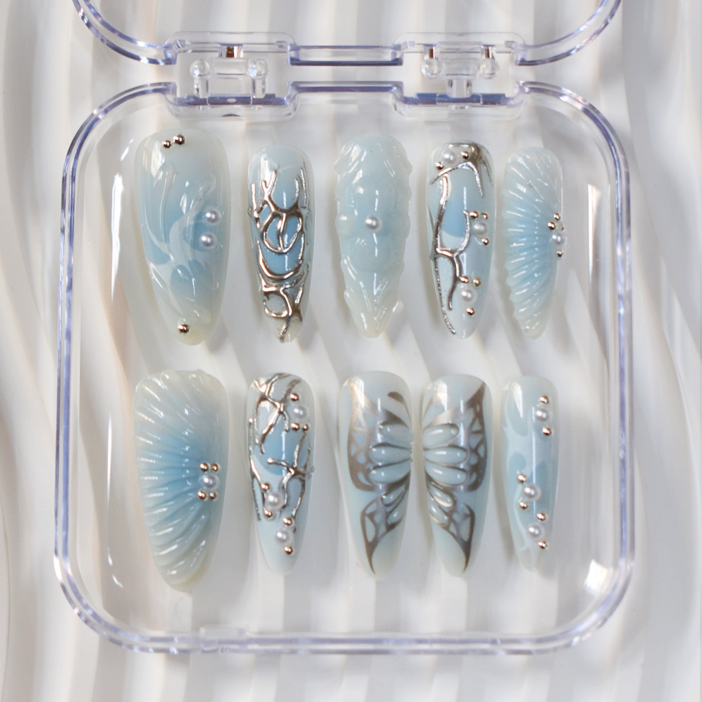 Künstlerisches Press-On Nageldesign Brehn