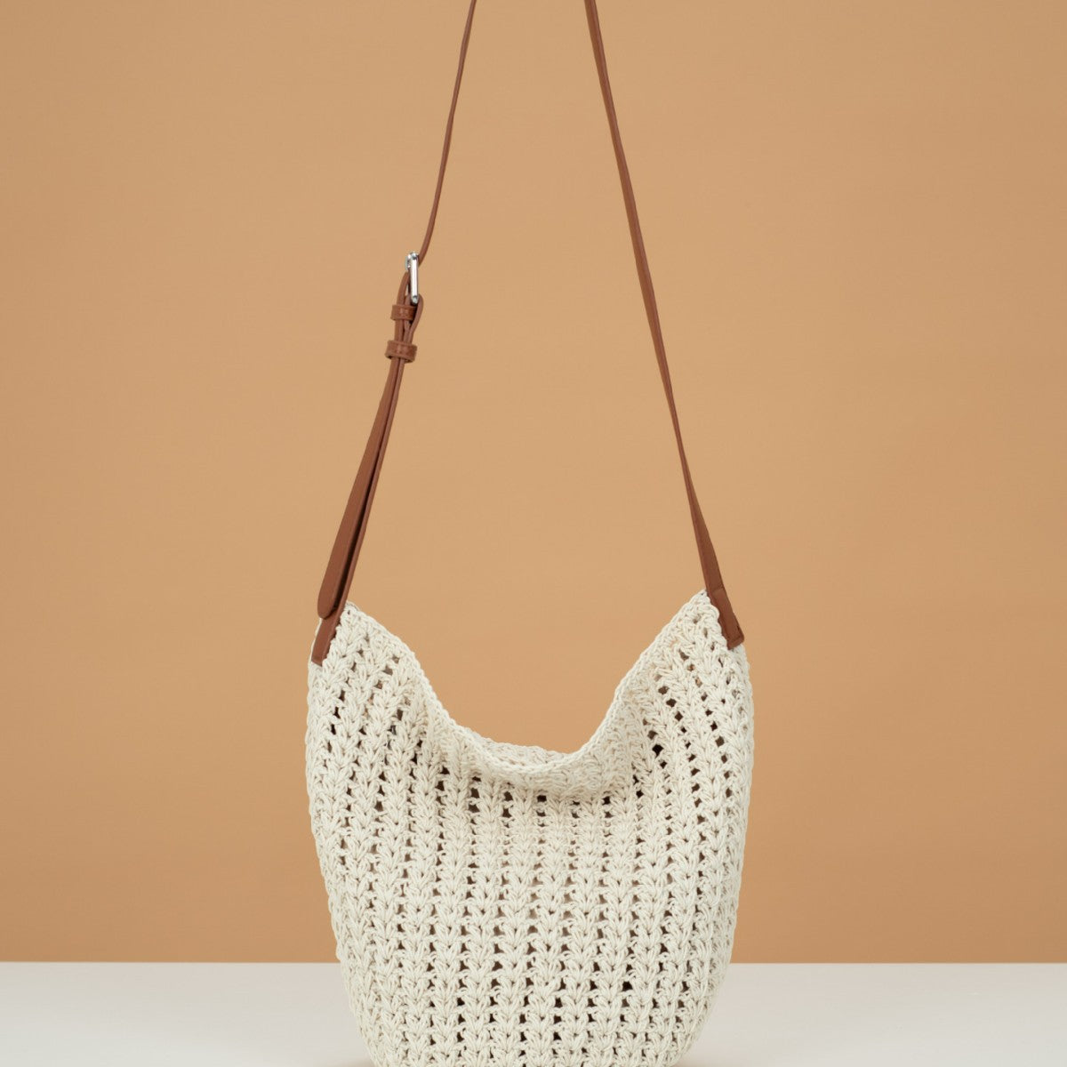 Handtasche Aus Gehäkeltem Material Brehn