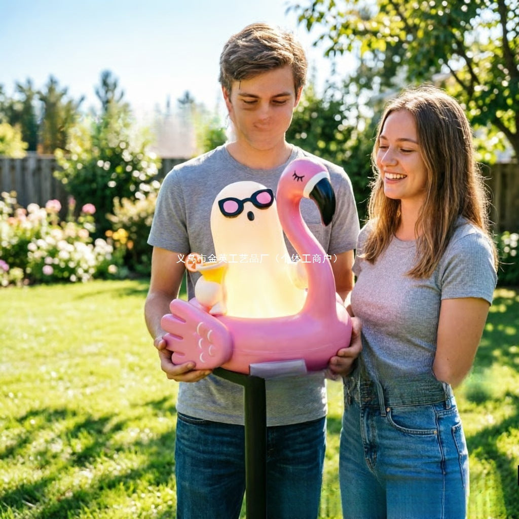 Verspielte Solarflamingo Gartenstecker Laterne Mit Integriertem LED Charakter Und Bodenstift Brehn