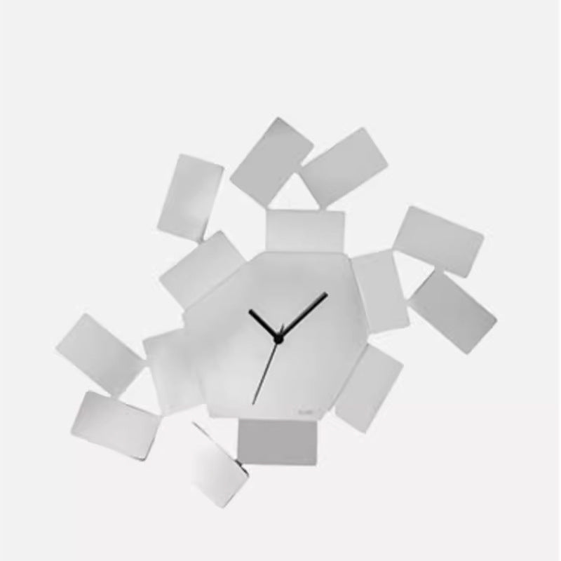 Abstrakte geometrische Wanduhr