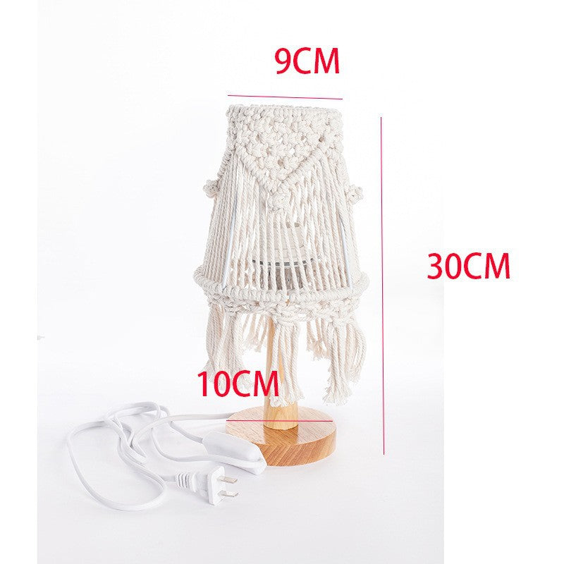 Makramee Tischlampe mit natürlichem Holzsockel Brehn