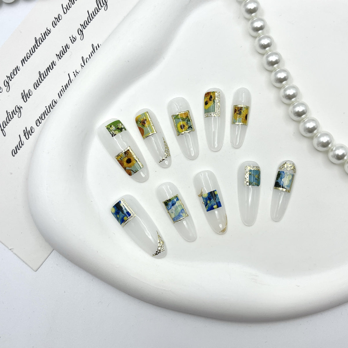 Künstlerisches Naturthemen-Press-On-Nagelset
