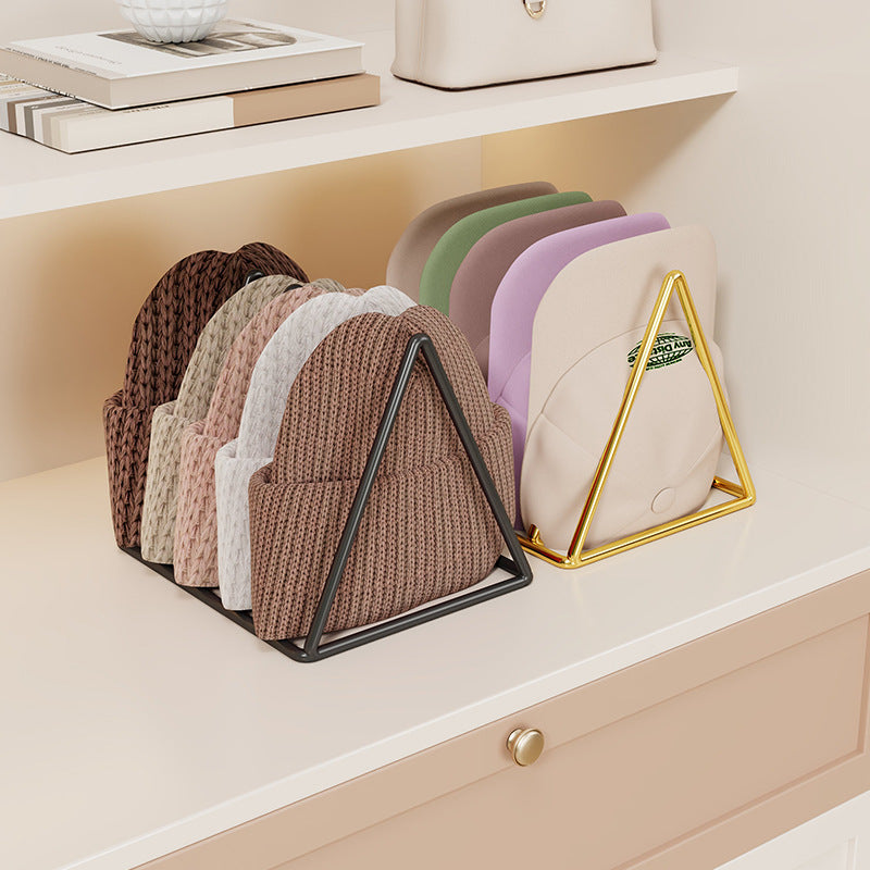 Dreieckiger Gold Metall Multi-Slot Mütze und Strickmützen Organizer Regal
