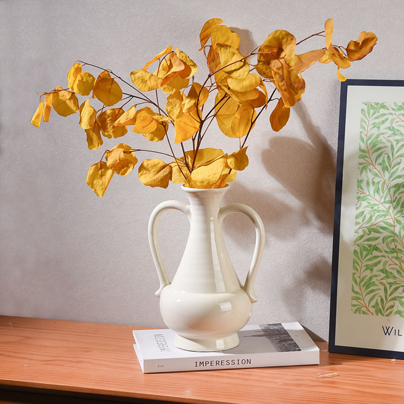 Elegante geschwungene Keramikvase