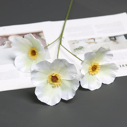 Realistische Seidenblumenstängel
