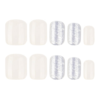 Kunstvolle und glitzernde Nageldesigns Brehn