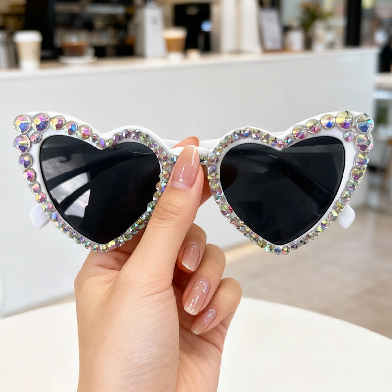 Rhinestone Herzförmige Sonnenbrille Brehn